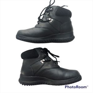 Wanderlust black boots